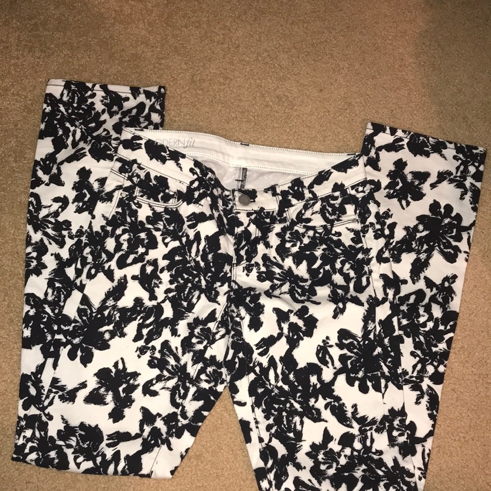 Flower printed fitted jeans